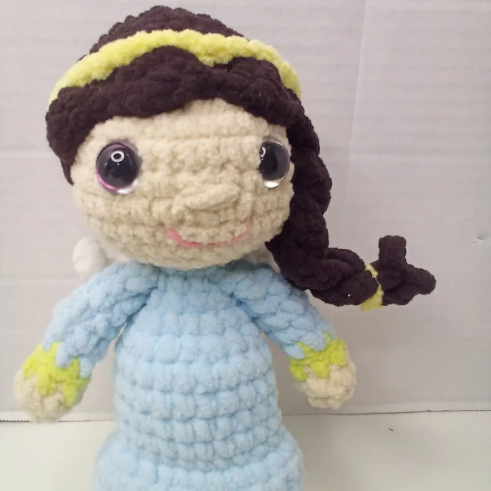Crochet Angel Doll Handmade Braided Hair Wings 10